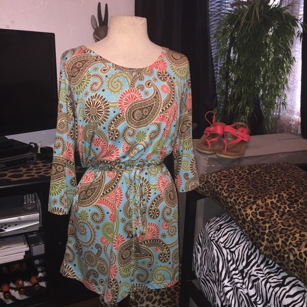 Dress - Picture 3 of 4