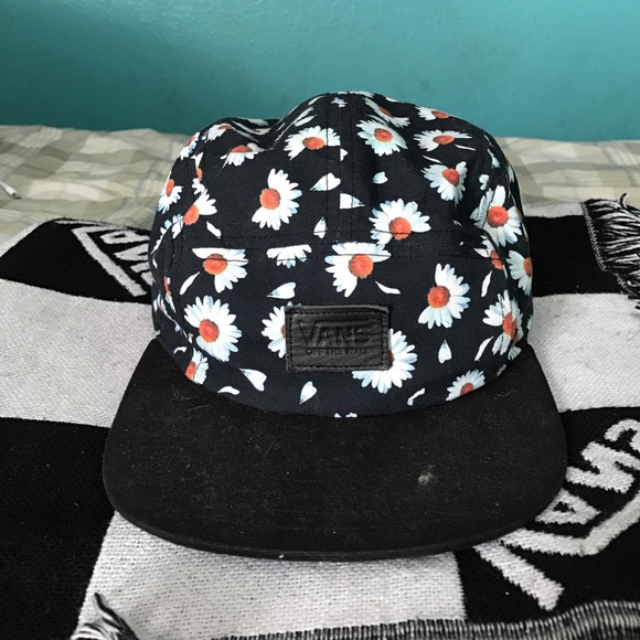 Vans Accessories - Vans "He Loves Me Not" Daisy Print 5-Panel Hat
