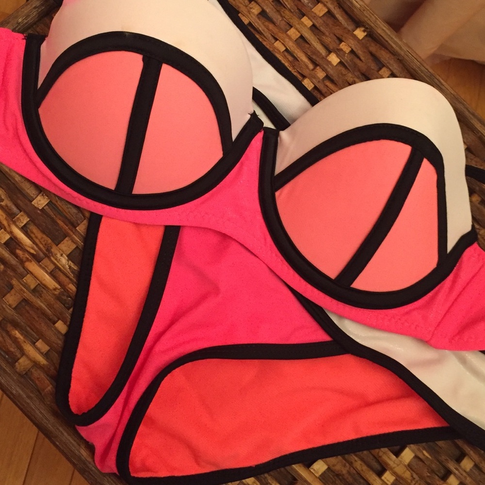 Swim suit
