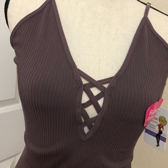 Women's tank - Picture 2 of 4