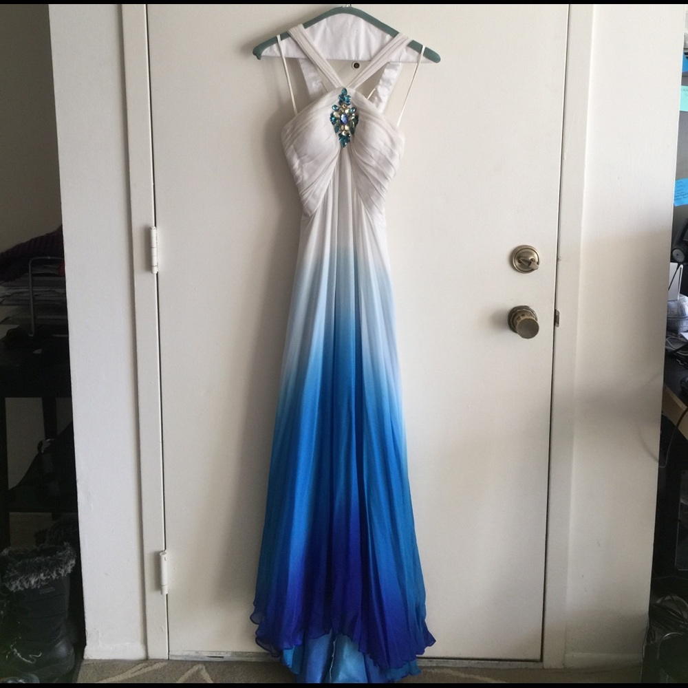 Beautiful full length prom dress!