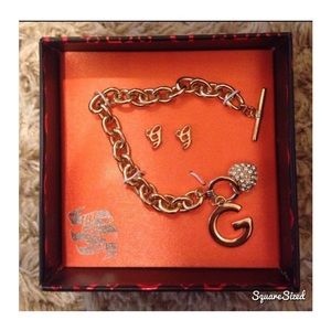 ✨beautiful guess earrings and bracelet✨