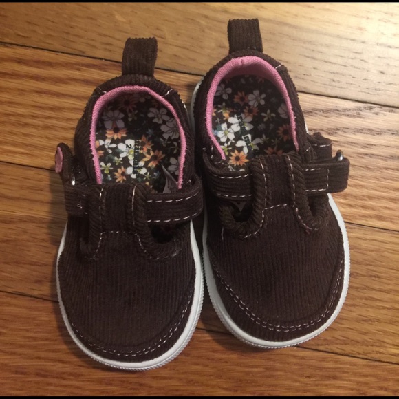 Baby's shoes. - Picture 4 of 5