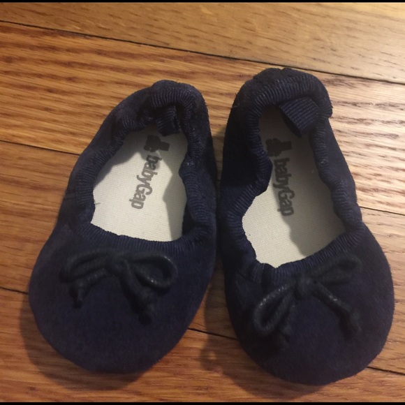 Baby's shoes. - Picture 5 of 5