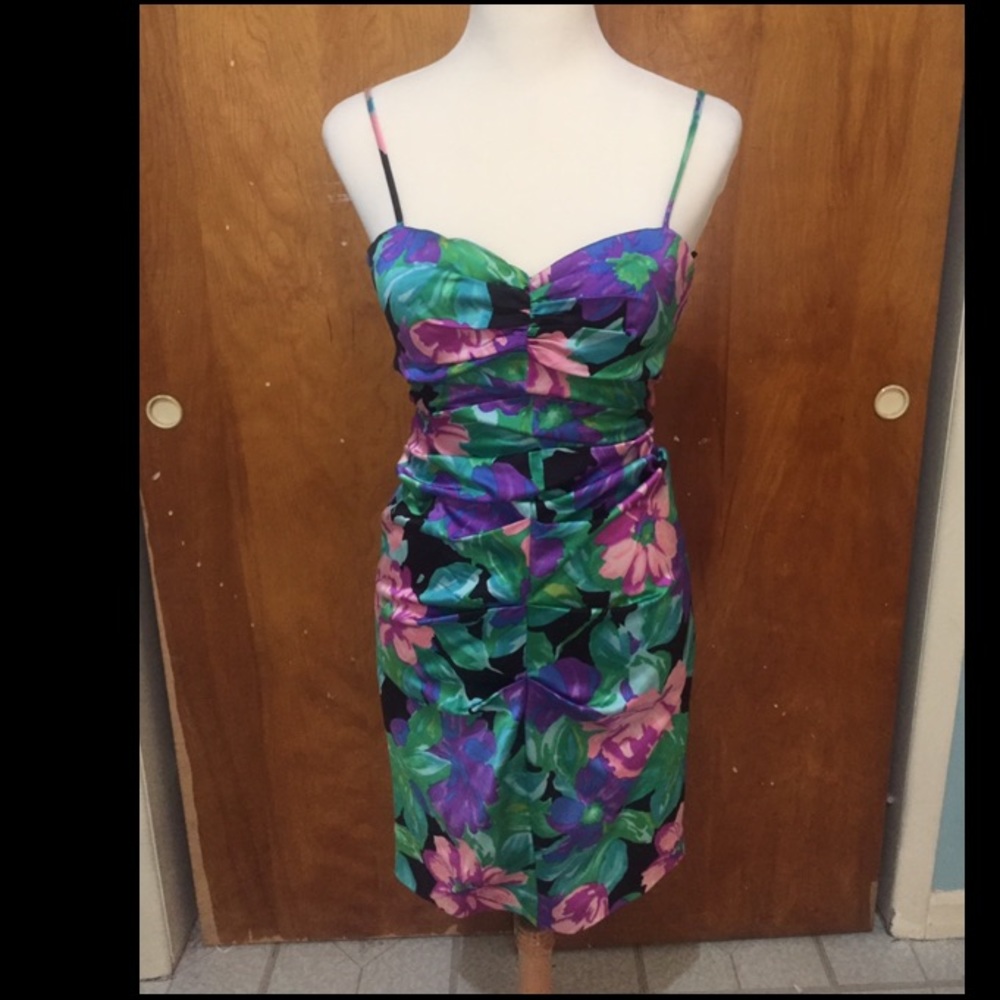 Cache floral dress