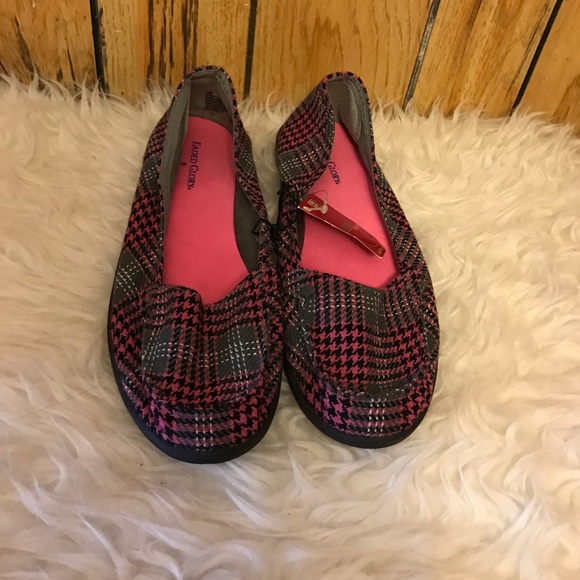 Faded glory shoes🔴 - Picture 1 of 4