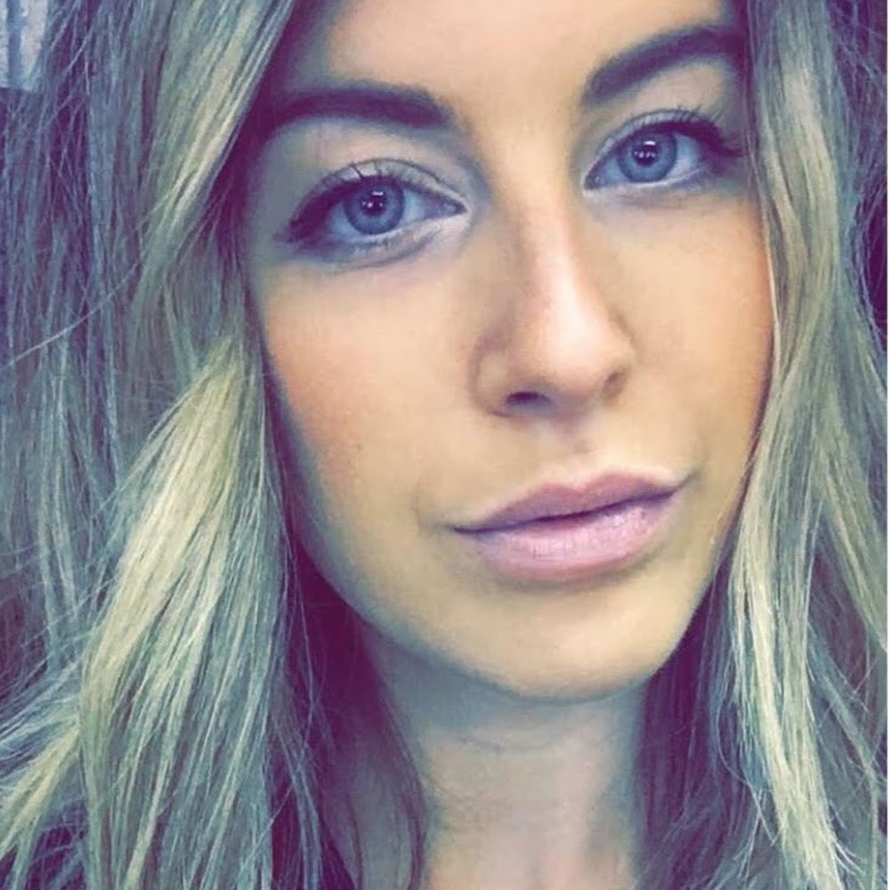 Meet your Posher, Ella