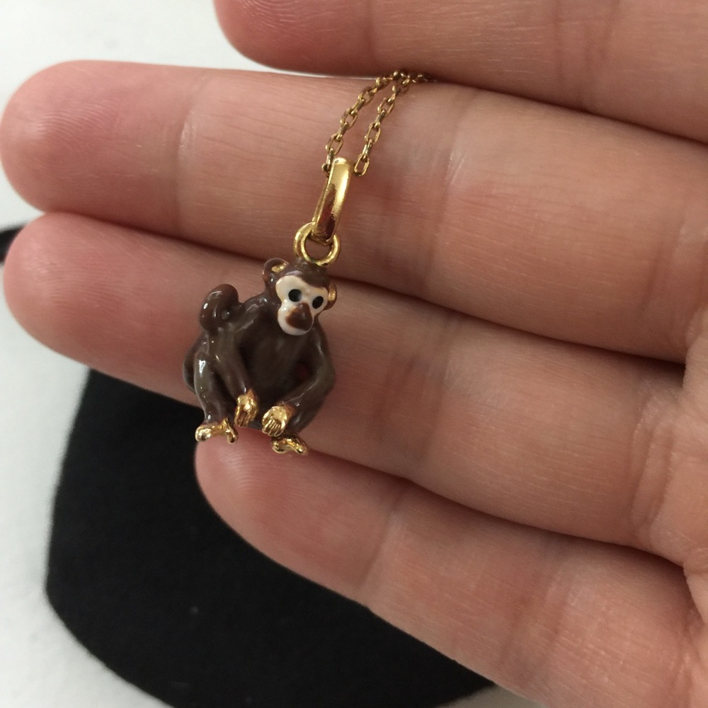 Les Nereides monkey necklace