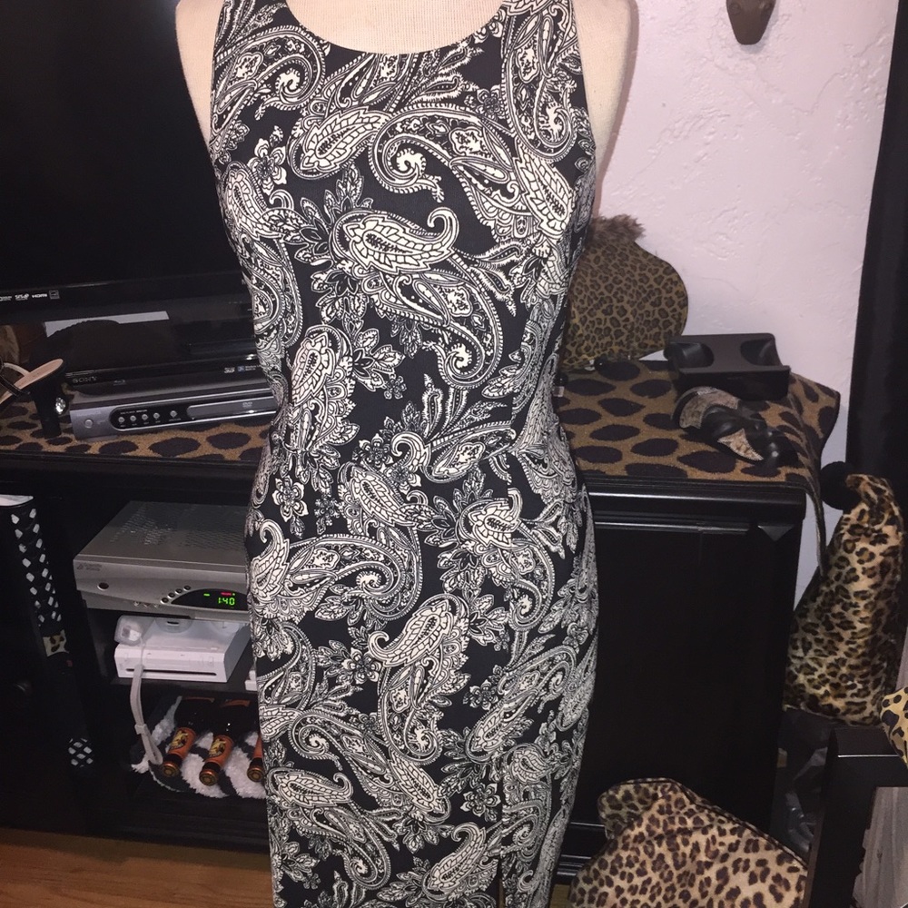 Black & white print dress