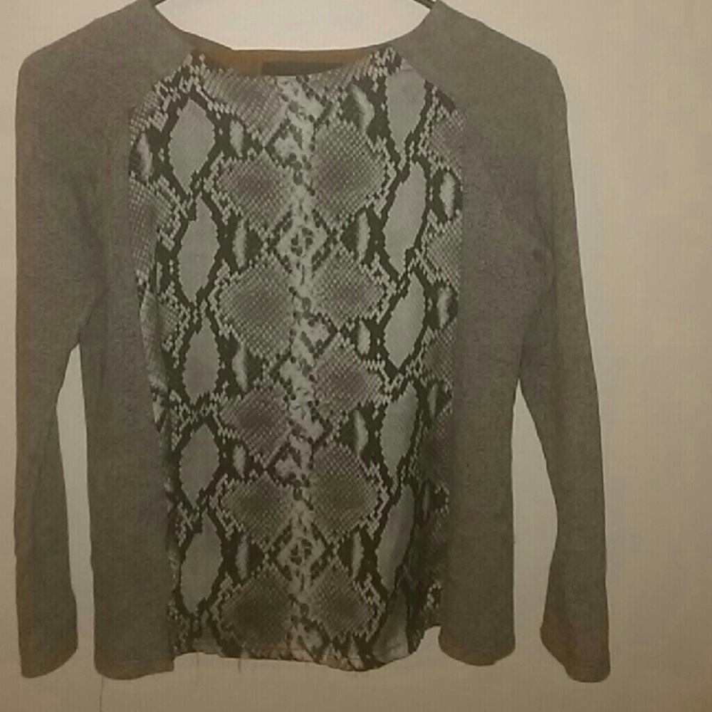 Zara cooton and silk blouse. Snake print.