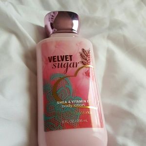 Bath and Body works lotion velvet sugar