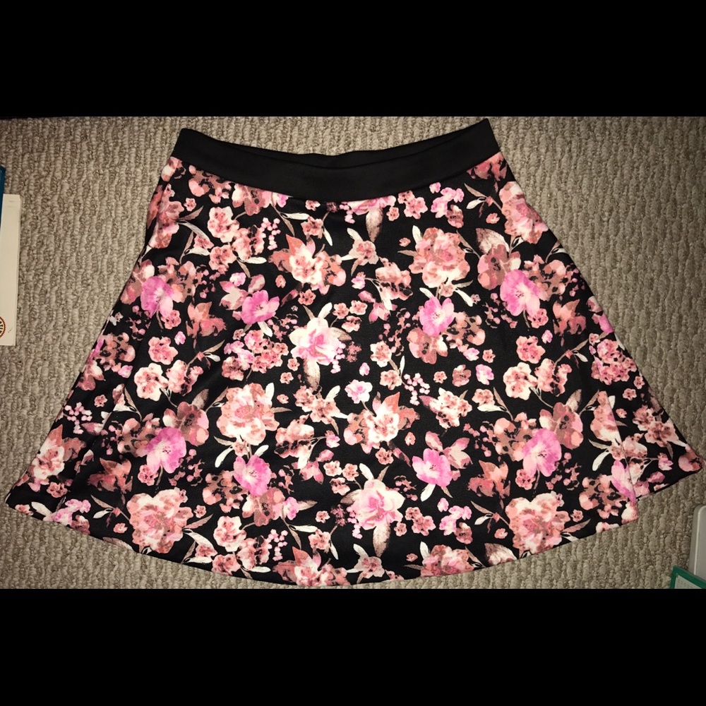 H&M Flowery Skirt