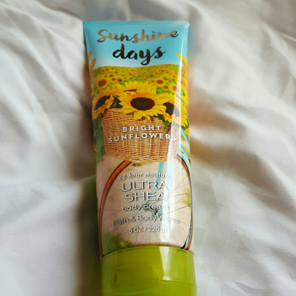 Bath and Body Works sunshine days body cream