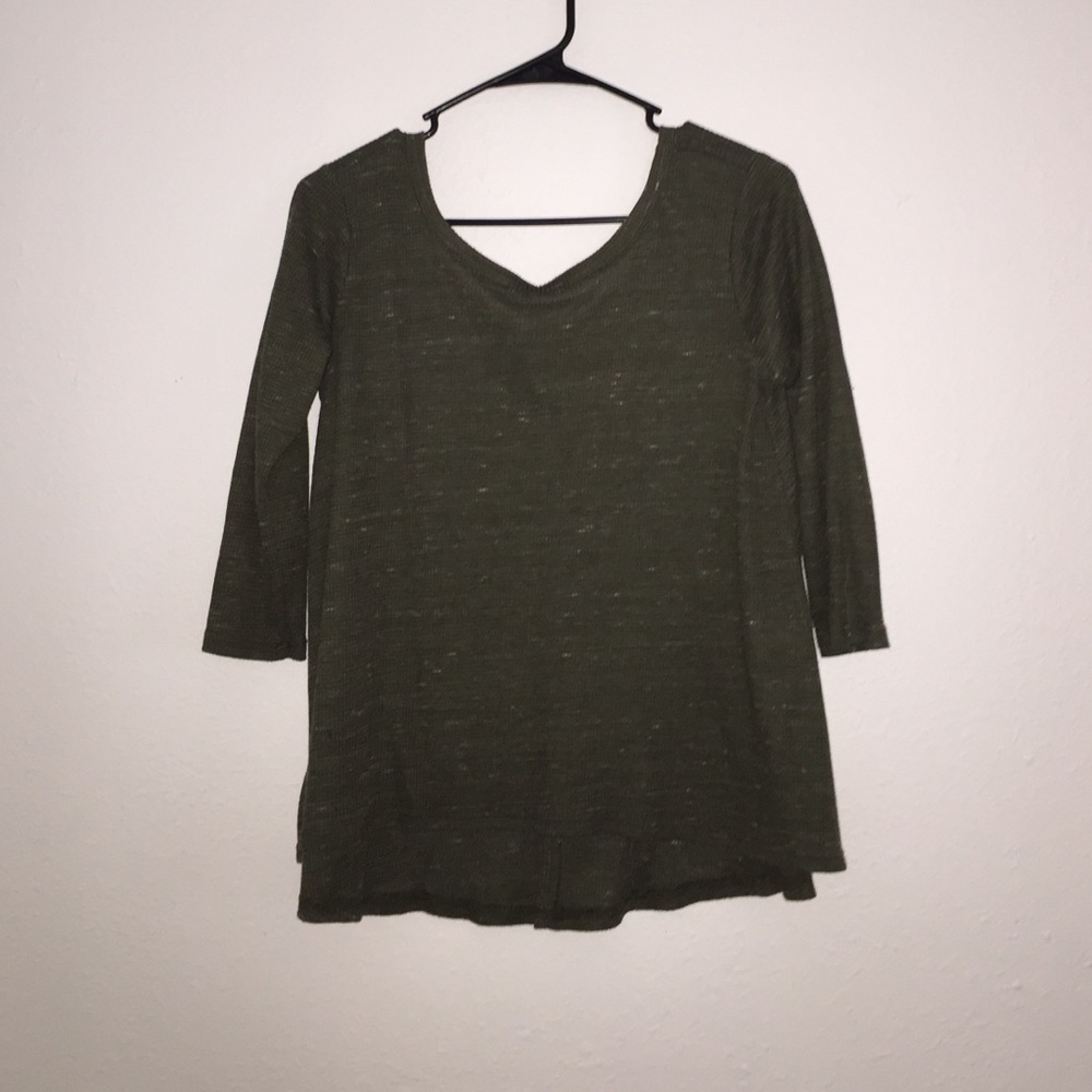 Green textured quarter sleeve