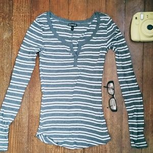 EXPRESS LONG SLEEVED TEE