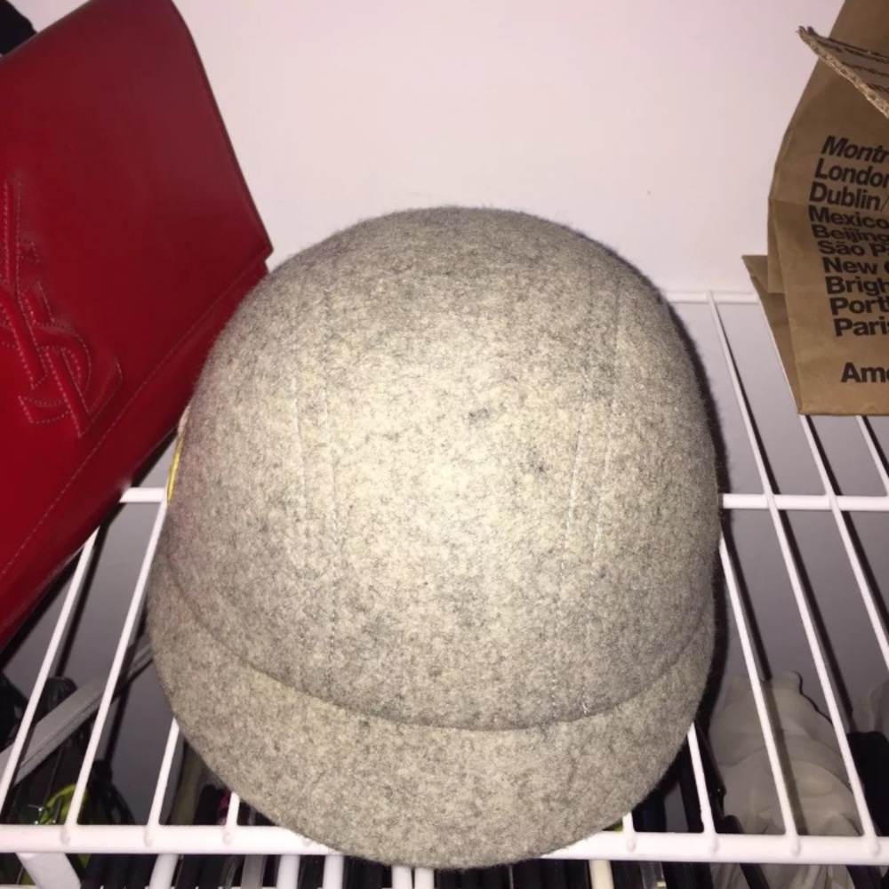 Juicy Couture Round grey wool hat!