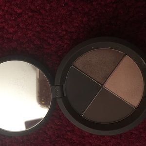 Becca eye quad