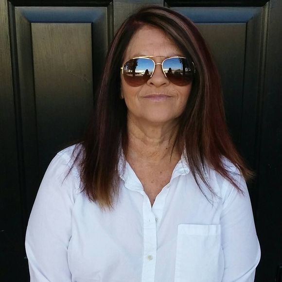 Meet your Posher, Pamela - Picture 1 of 1