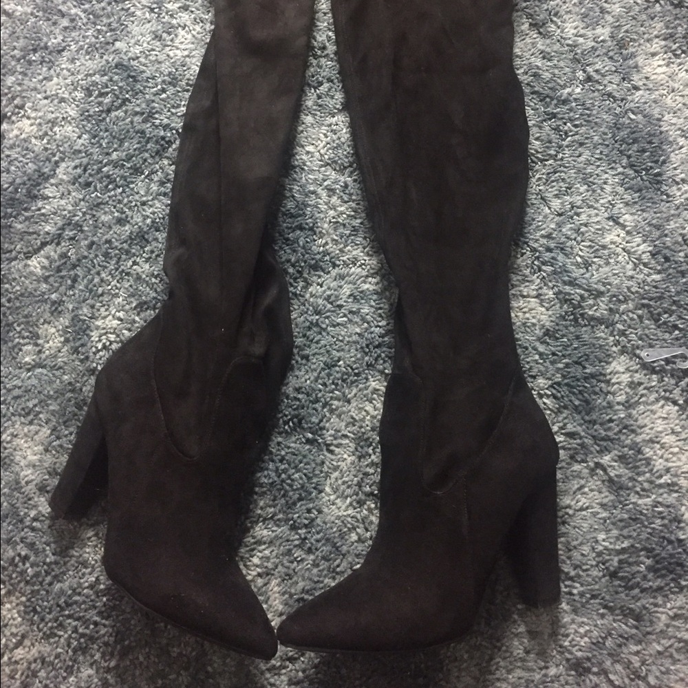 BLACK SUEDE OVER THE KNEE BOOTS