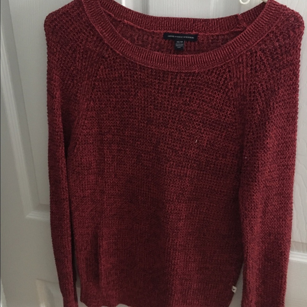 Gorgeous American Eagle Maroon Sweater