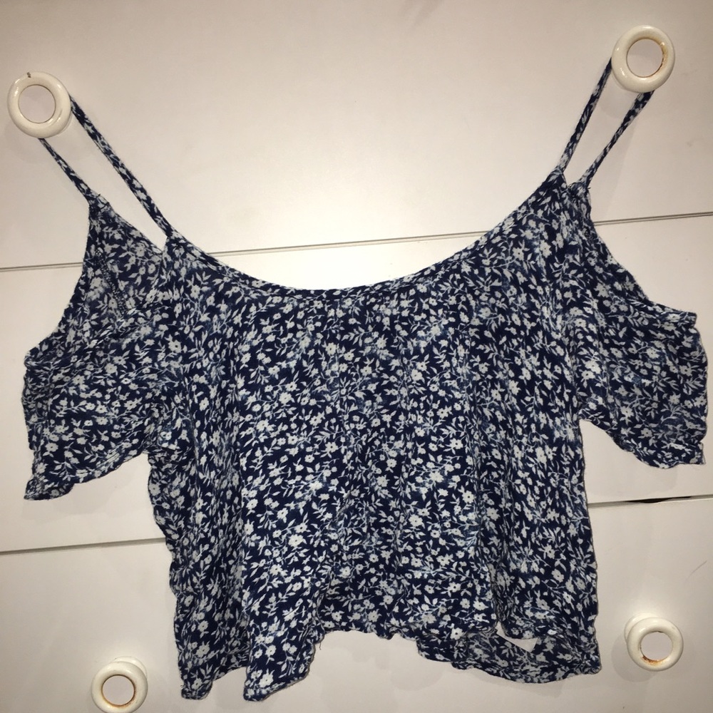 Hollister slouchy crop top