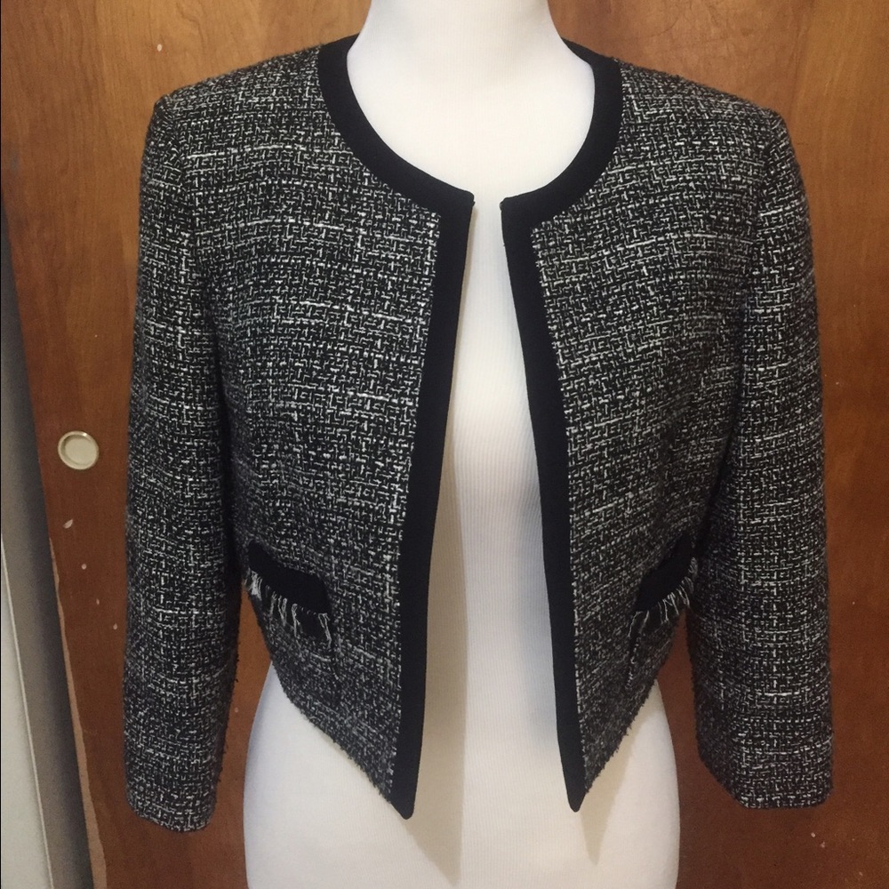 Tahari blazer