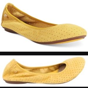 Yellow Flats / Hush Puppies "chaste ballet flats"