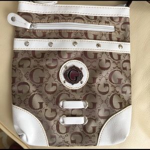 Crossbody purse. G. NWT cute