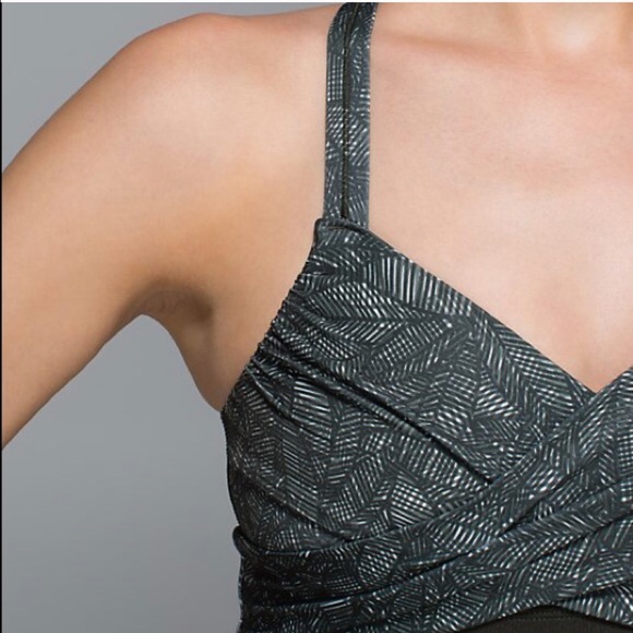 [Lululemon] Wrap It Up Tank Army Green - Picture 2 of 7