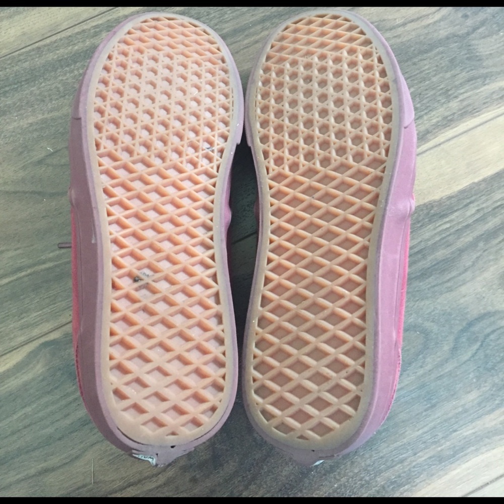 Vans - Picture 4 of 5
