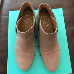 Jack Rogers Sadie Suede bootie in light grey