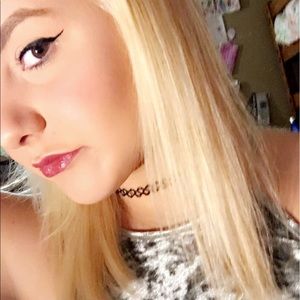 Meet your Posher, Delana