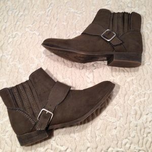 Forever 21 ankle booties