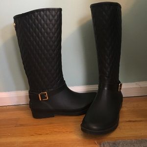 Guess rain boots!