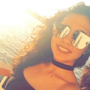 Meet your Posher, Daniela