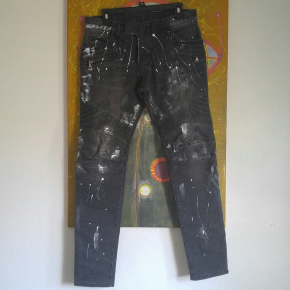 Balmain - Picture 2 of 5