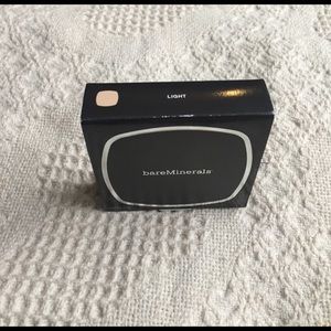 Bare Minerals Ready Touch Up Veil in shade Light