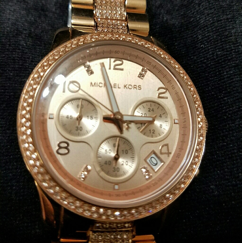 Michael Kors Women's Glitz MK5827 Rose-Goldtone St
