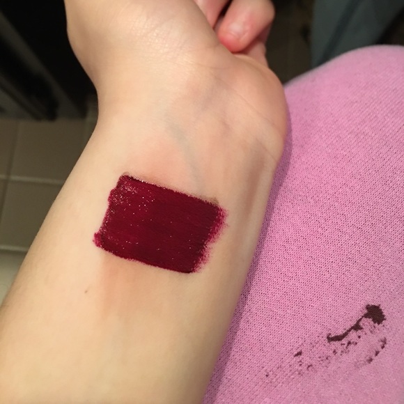 NEW Kylie Cosmetics JOLLY Lip Gloss - Picture 2 of 2