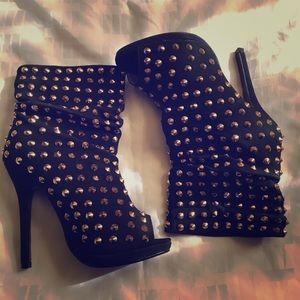 Black and Gold Textured Booties Size 6