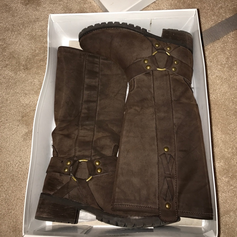 Boots size 7👍🏼