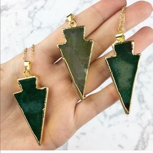 Deep green pendant necklace