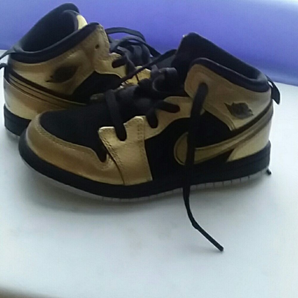 toddler sneakers