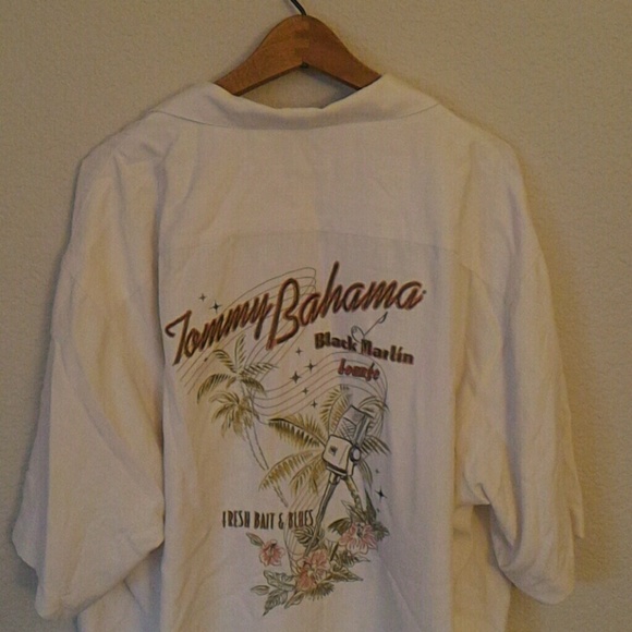 Tommy Bahama black marlin lounge shirt - Picture 2 of 4