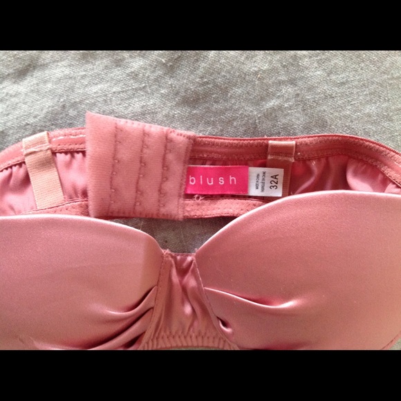 Pink satin convertible bra 32A - Picture 3 of 3
