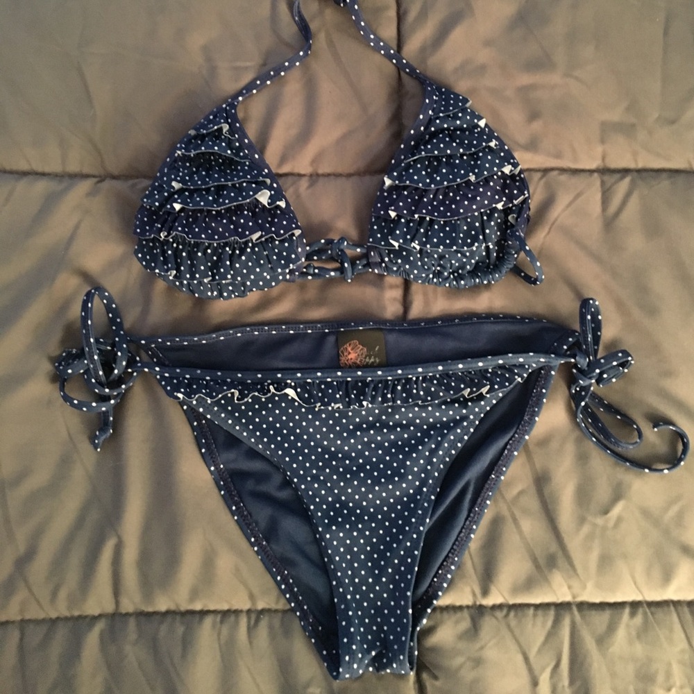 🆕 PacSun Ruffled polka dot bikini
