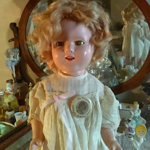 SHIRLEY TEMPLE DOLL VINTAGE