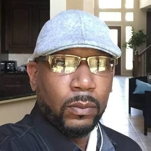 Meet your Posher, Larry