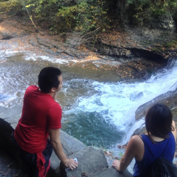 Meet your Posher, Kim - Picture 1 of 3