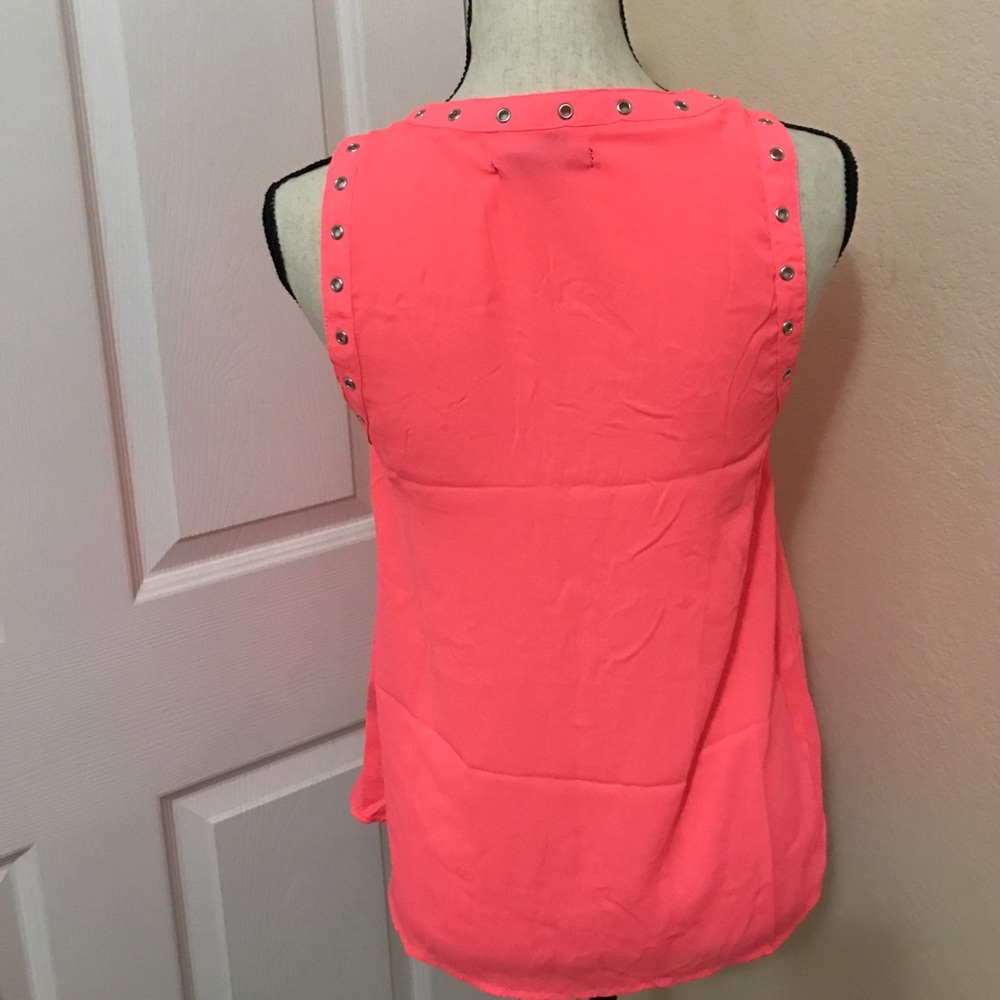 Women's Tank - Picture 4 of 5